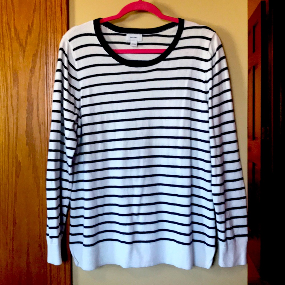 Old Navy Sweater